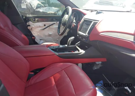 2019 Maserati Levante Sport z USA, uszkodzony, nr VIN ZN661XUS8KX325449